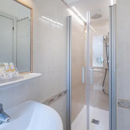 Santa Prisca 2* Roma