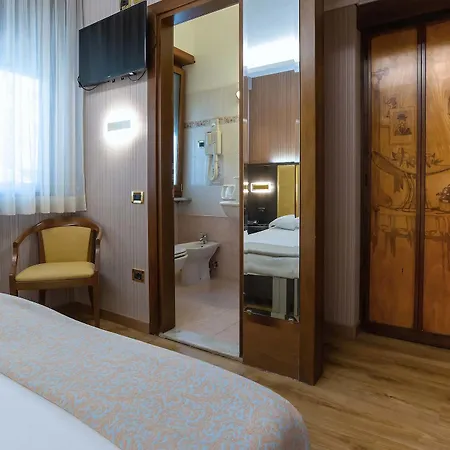 Hotell Santa Prisca Rom