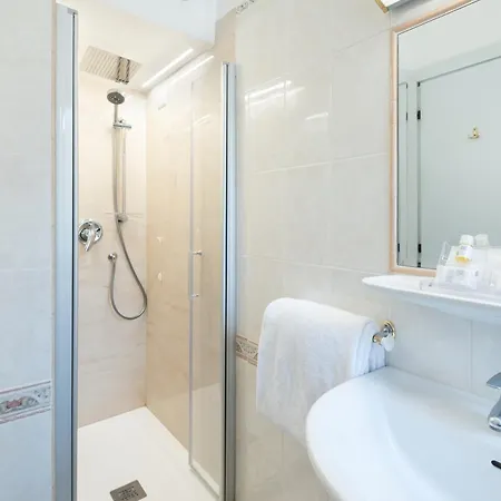 Hotell Santa Prisca Rom