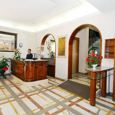 Santa Prisca 2* Róma