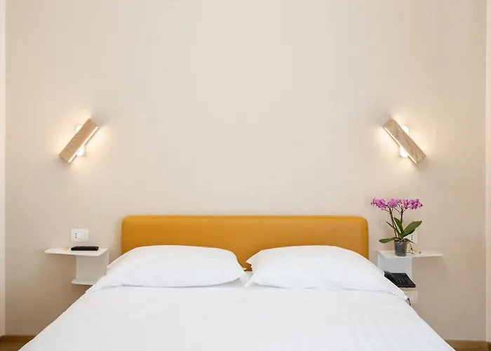 Santa Prisca 2* Roma