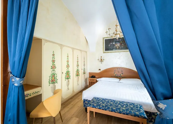 Hotel Santa Prisca Rome